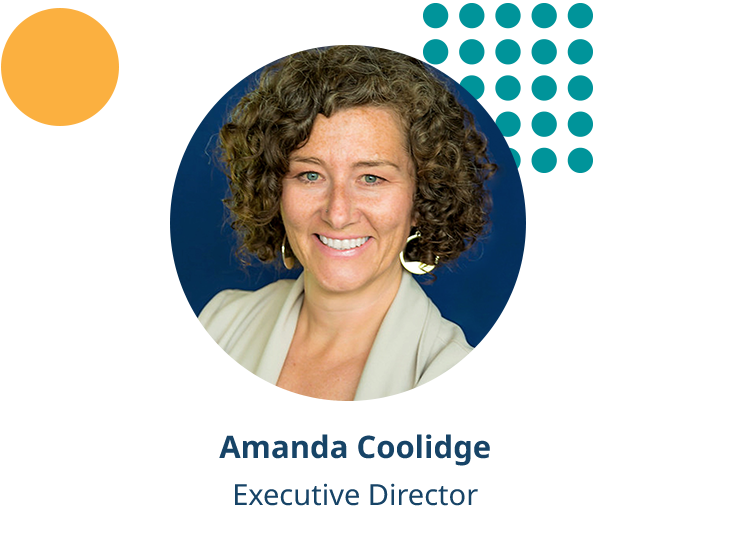 Amanda: Middle aged white woman, short curly hair